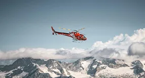 Helicopter hire - 亿万28